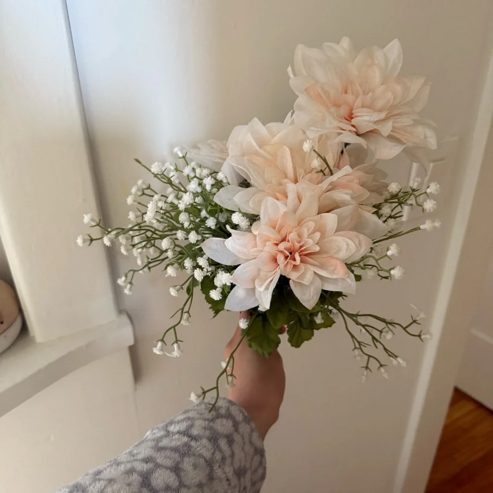 Bundle of Peach faux silk Dalias & baby breaths bouquet floral arrangement EUC